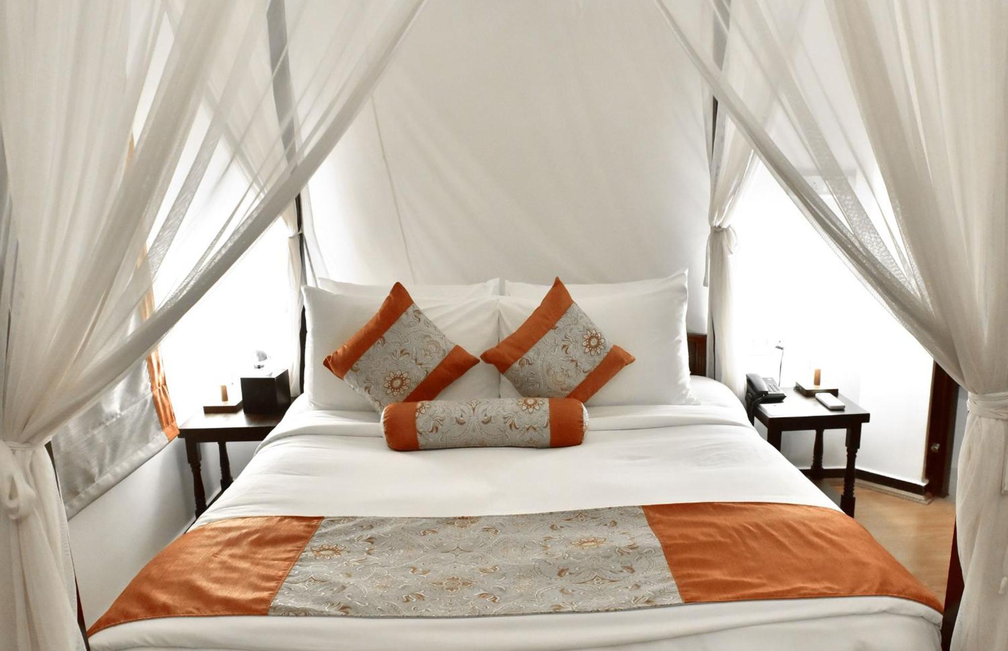 Niraamaya Wellness Retreats, Surya Samudra, Kovalam Kültér fotó