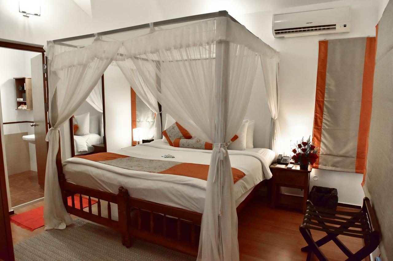 Niraamaya Wellness Retreats, Surya Samudra, Kovalam Kültér fotó