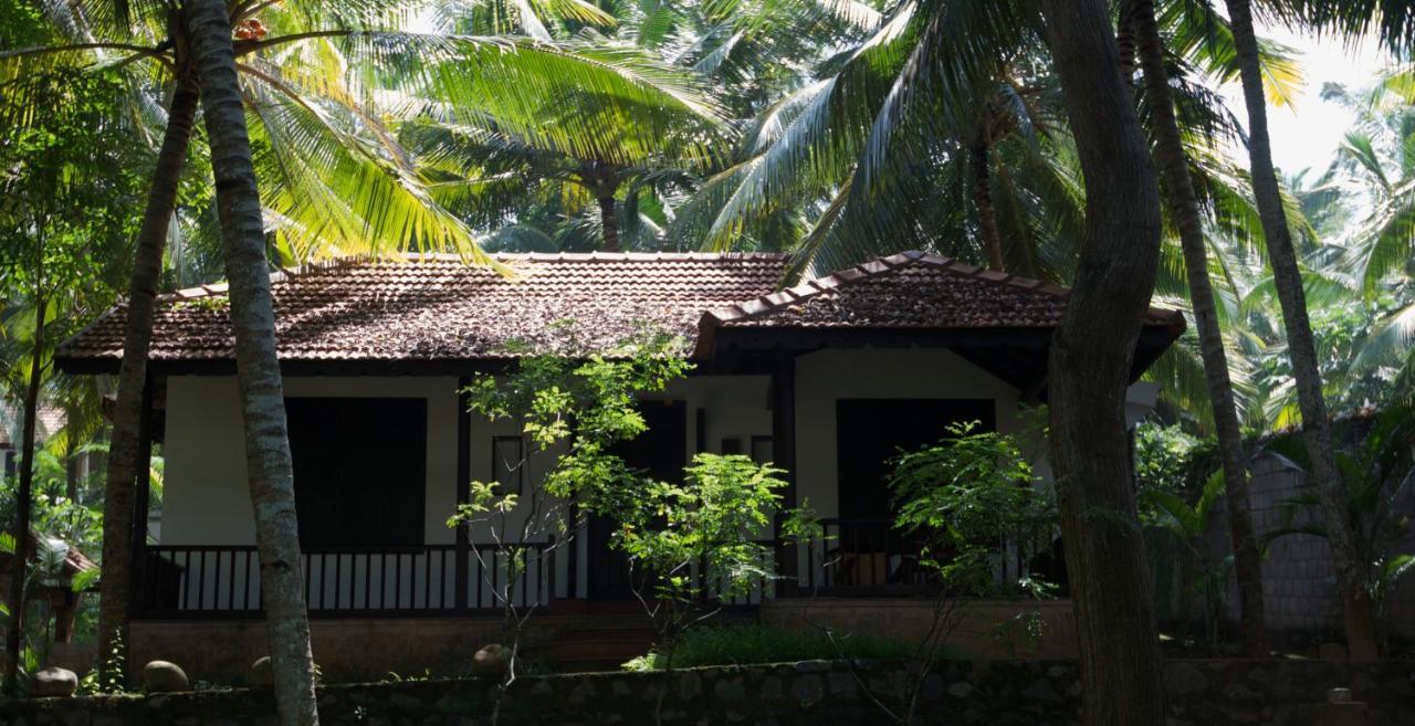 Niraamaya Wellness Retreats, Surya Samudra, Kovalam Kültér fotó