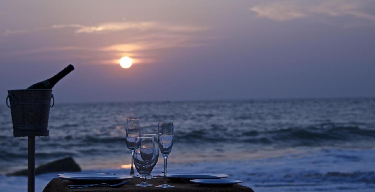 Niraamaya Wellness Retreats, Surya Samudra, Kovalam Kültér fotó
